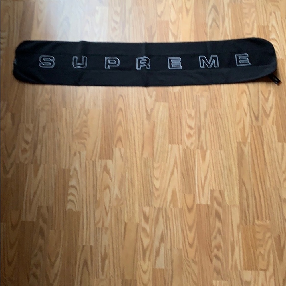 Authentic Supreme Black Polartec Scarf FW18